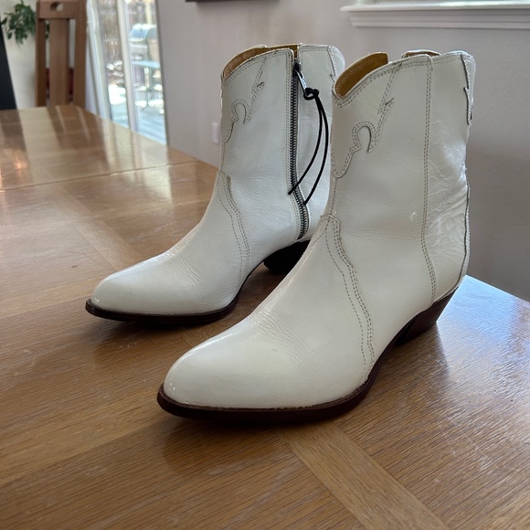 Free People! New Frontier Western Boots in Patent White NWOT! - Picture 5 of 13